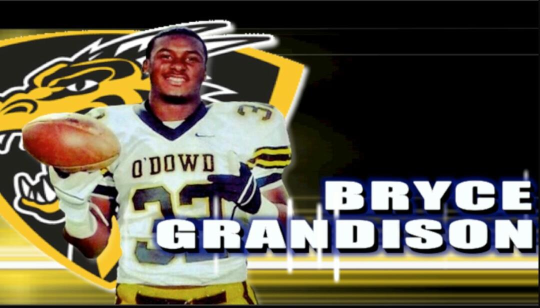 Menlo_Football's tweet photo. Bryce Grandison @Bg_NoDaysOff  from Bishop O'Dowd is Our Newest Commit! Welcome to The Oak Family! #gooaks #oaknation http://t.co/M1M16plBu4