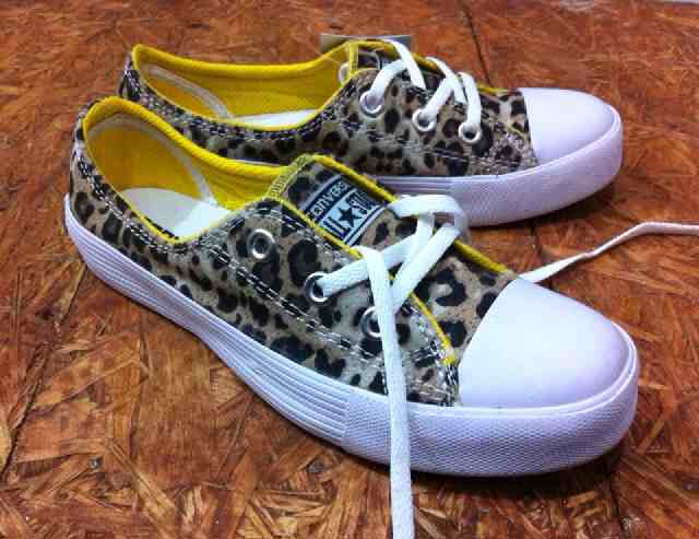 CONVERSE

Ready Stock
Size 36-40

ORDER
LINE:BSMproject
WA: 081220480063
IG: SaraeShoes