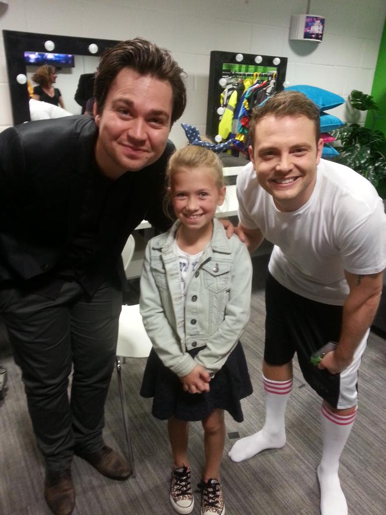 lisaw982's tweet photo. Excited little girl looking forward to the show tonight....then she's off to perform in the local panto @samandmarktv http://t.co/I2MjesgW0t