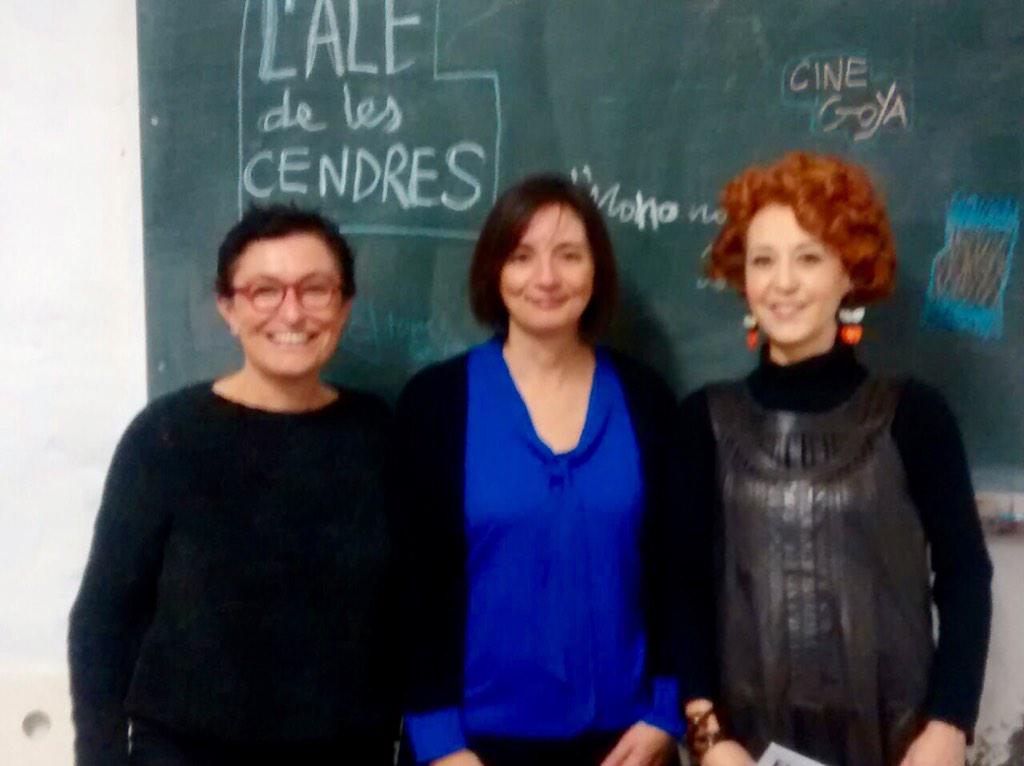 georginasas's tweet photo. Ahir, amb @MaiteSalord i @alvarez_angels #ConversesVI #cultura #Palma #AlèCendres http://t.co/xFFOjyr3mY