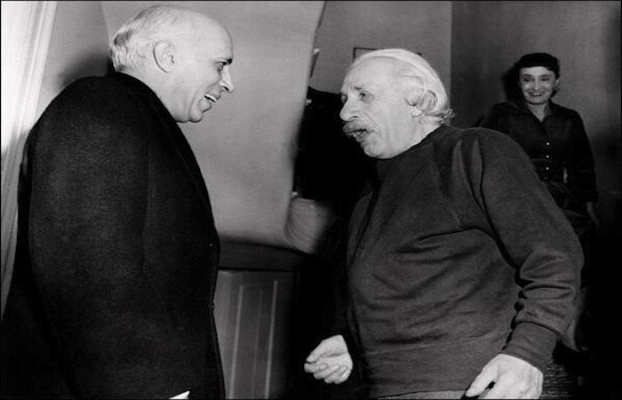 Stunning Image of Jawaharlal Nehru and Albert Einstein in 1949 
