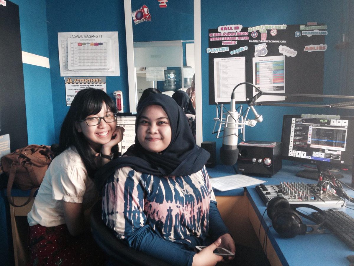 Selamat siang dari Tamansari 42A! #Top20 with <a href="/prithaa_/">pritha casuarina</a> <a href="/vanessacatalina/">Vanessa Catalina</a>