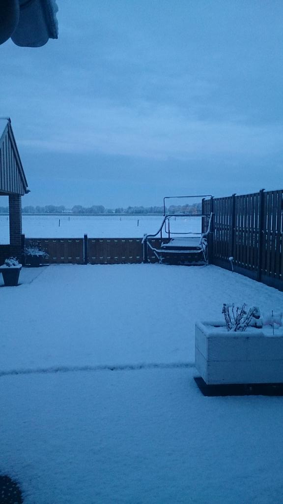 kimmo84's tweet image. #steenwijksmoer #coevorden #sneeuw #weerbericht