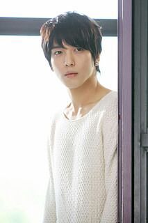 rg_nu's tweet photo. CNBlue Yong Hwa http://t.co/OgqH4WHDWG