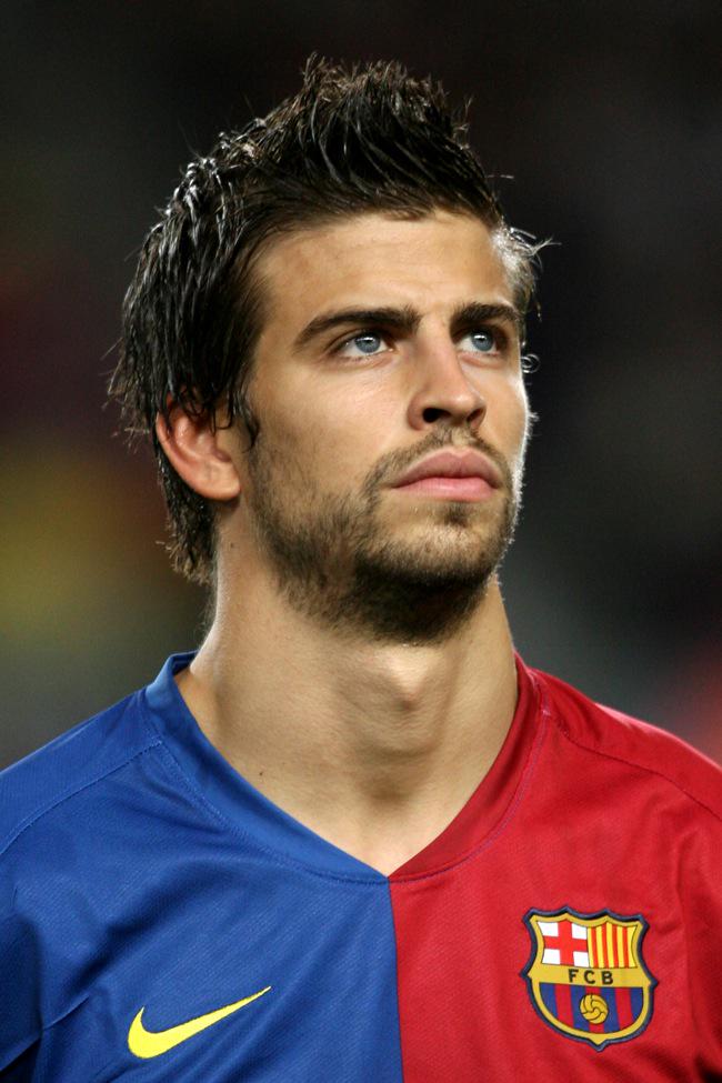Sblm tidur, ada baiknya kita ucapin slmt ulg thn buat Gerard Pique! FCB\s Defender, Happy Birthday 