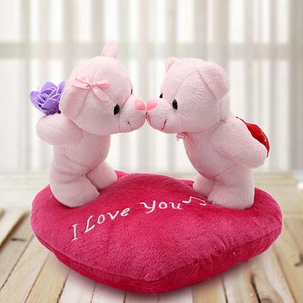 OranAnsari's tweet photo. Send Valentine Gifts to UK for Wife at Reasonable Price: - http://t.co/RvC0u98rvm http://t.co/orbqeSOtRw