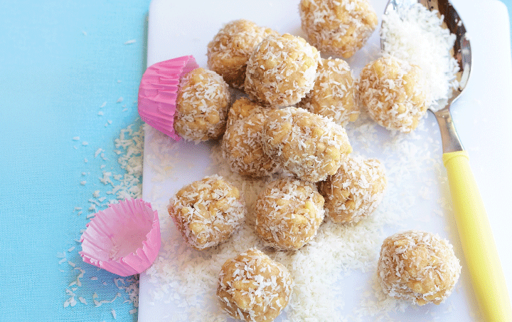 PicknPay's tweet photo. Because who doesn't love peanut butter? ;) #PBandYay http://t.co/nzxSLkBIqX http://t.co/K99M1Dcjr2
