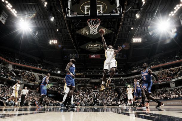 NBA_VAVEL's tweet photo. #NBA Indiana devuelve a la realidad a los Knicks http://t.co/XMk3AflsR2 http://t.co/4dAar9I5AZ