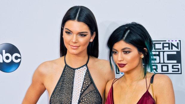 StyleListCanada's tweet image. Are @KendallJenner and @KylieJenner getting their own @Topshop line? bit.ly/1tEM4xt