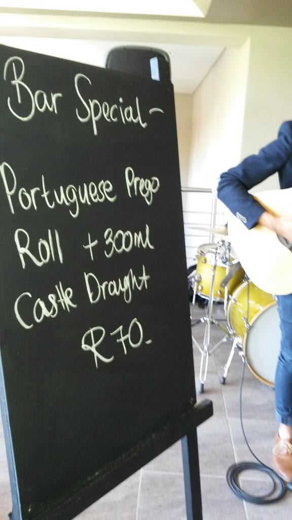 elizekrgr's tweet image. #ZEPIFridays Get a Prego &amp;amp; a draught for R70 while listening to @Jeremy_Douglas #SunSquareCT