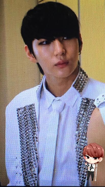 B8m6S8CCMAAdgVo.jpg:large