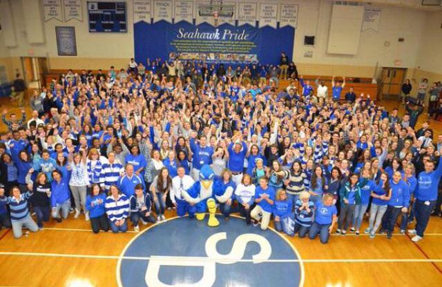 Irelands_Heart's tweet image. #OneDecatur #DecaturStrong I hate how people think race wars are going on. People at every school fight. Deal with it