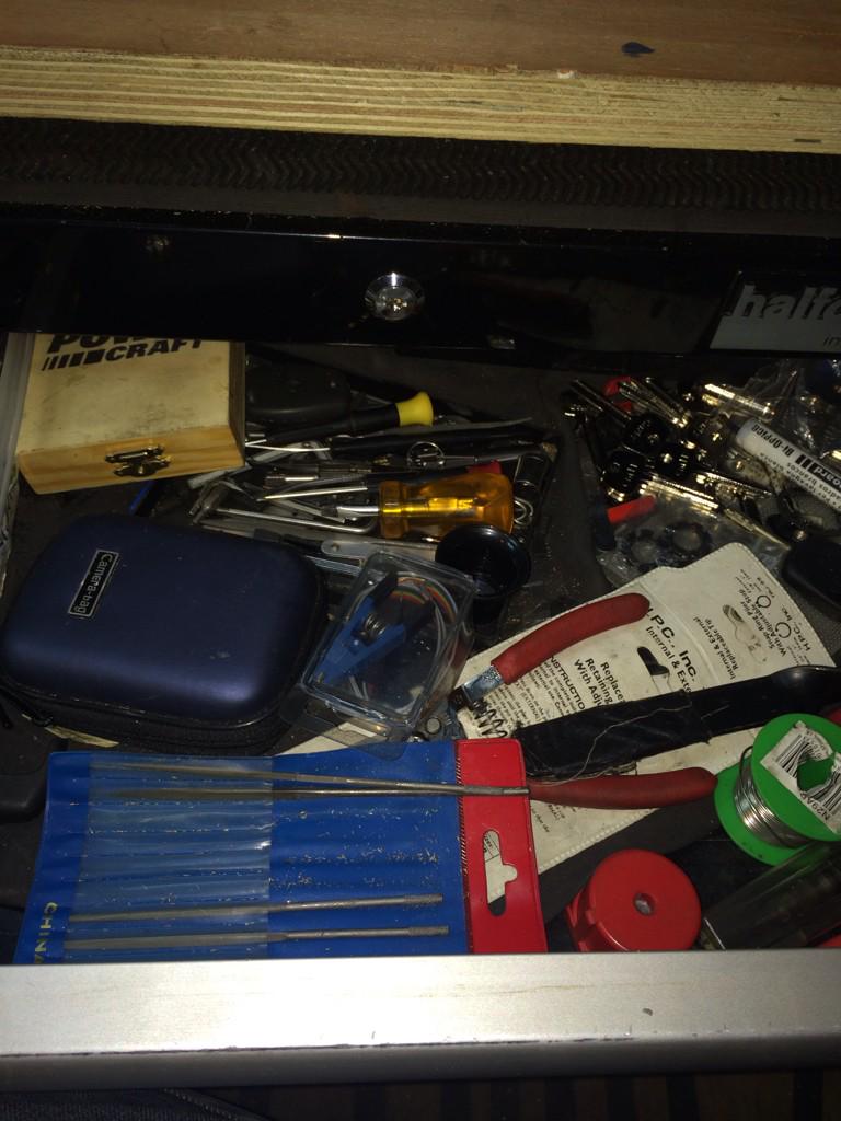 KentAutoLocks's tweet image. Locksmiths man drawer :) look away those with OCD #organisedchaos