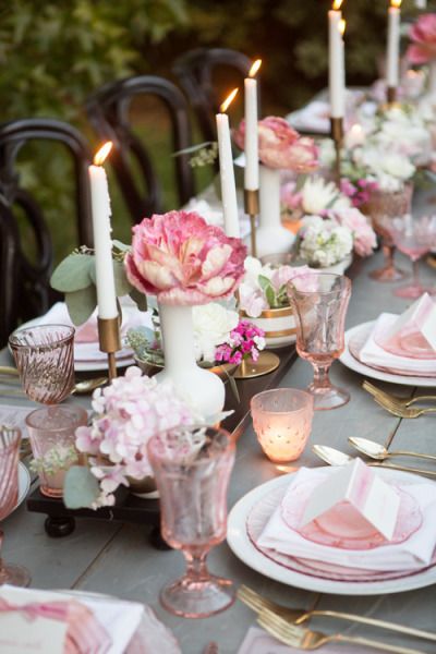 IntuzuriLondon's tweet photo. We're counting down the days until spring! This pretty pastel table would be perfect for a spring wedding http://t.co/ZGjGEZb5yq
