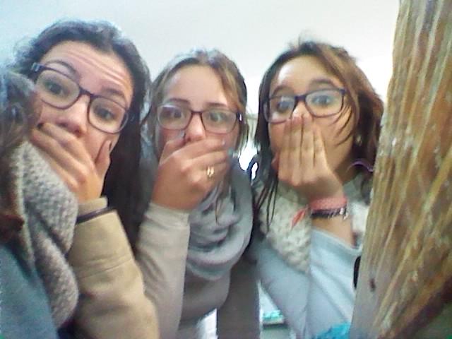 Elena_026's tweet photo. Nuestras caras al ver el examen de fyq #aprobamosfijo #gafuas #serote #semoslistas http://t.co/m2gIEE2iui