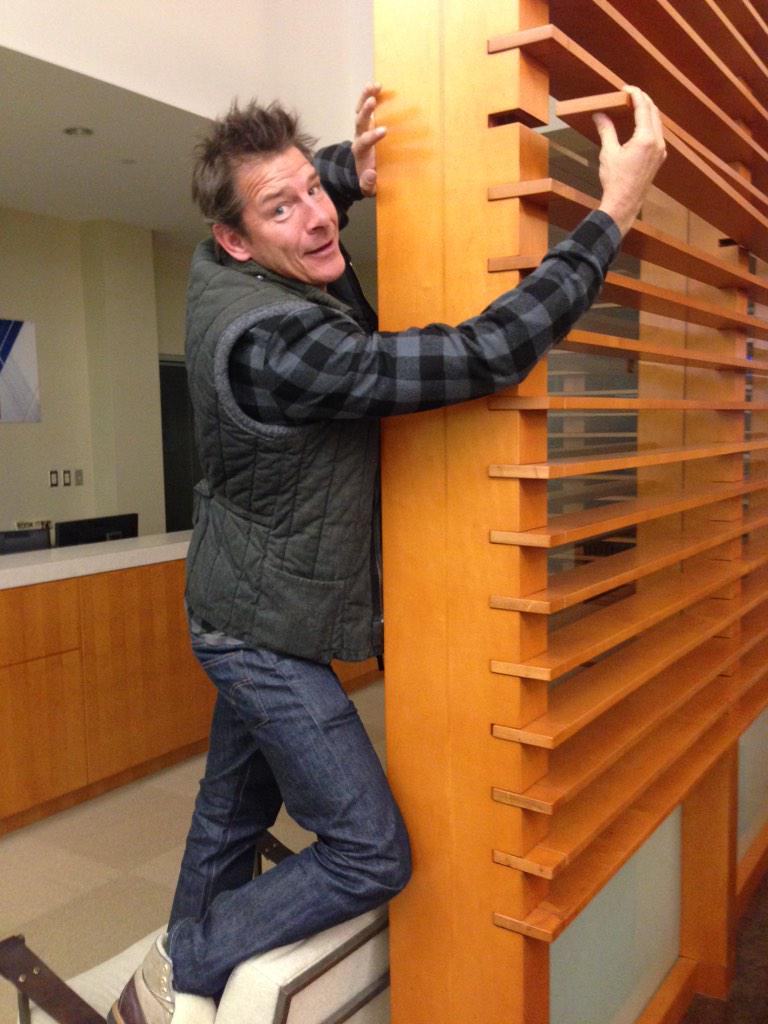 FOX59's tweet photo. MOVE THAT BUS! @typennington here to talk about his presentation at the Home Show tomorrow! http://t.co/RTBYuD6C5i