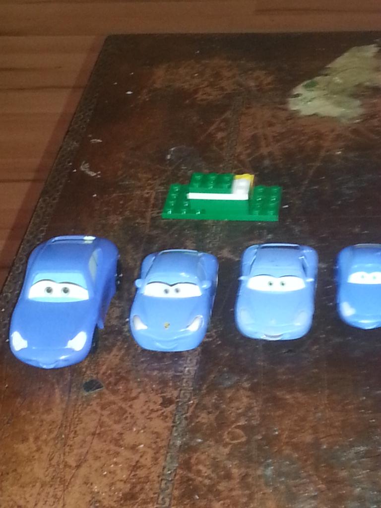 kirstyreilly75's tweet photo. So my 4 year just came in aput these on the table and said this is me you daddy and my brother #toocutee โก x http://t.co/y71vIUDxEV