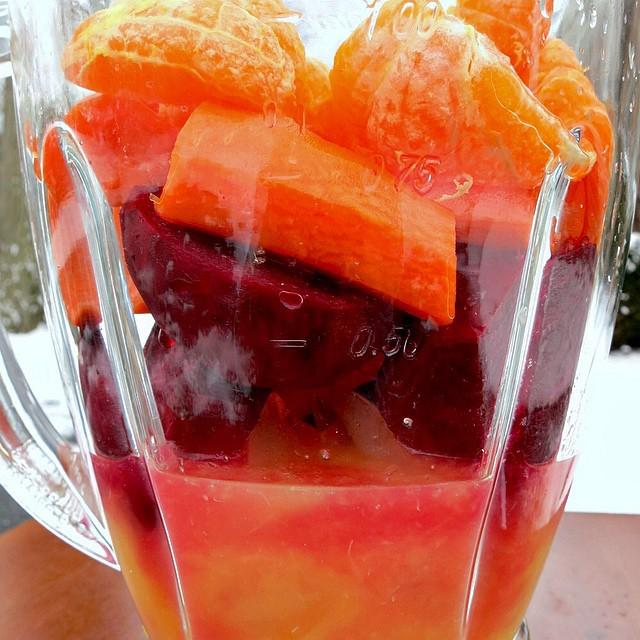 CleanEatsFast's tweet image. #Beet juice for #firstbreakfast #preppingmyliverfortheweekendtocome #bottomsup