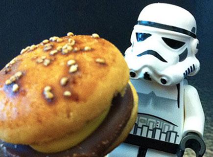 junkpeoplebuy's tweet photo. Burger Invasion - From Burgers to Invaders
http://t.co/XtKlCC0f5p
#BurgerLovin #burger #hipster #gadgets http://t.co/0Ixh4p8Ayx
