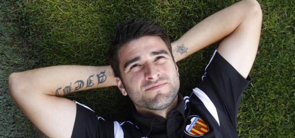 AntimadridVCF's tweet photo. Cuando le metes un gol al Real Madrid y le jodes su récord de victorias del que ya nadie habla: http://t.co/VrkvXxIofS
