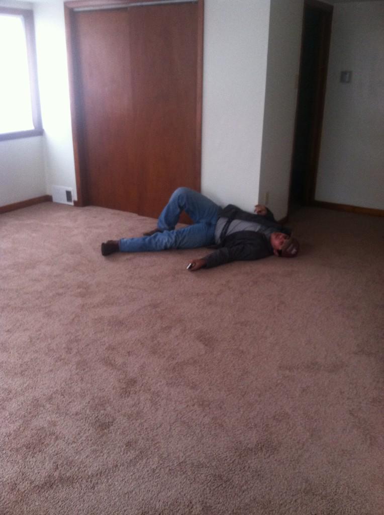 kleww6's tweet photo. So excited about his new apartment!! ... @fabian40heath http://t.co/EdDZAqm7ML