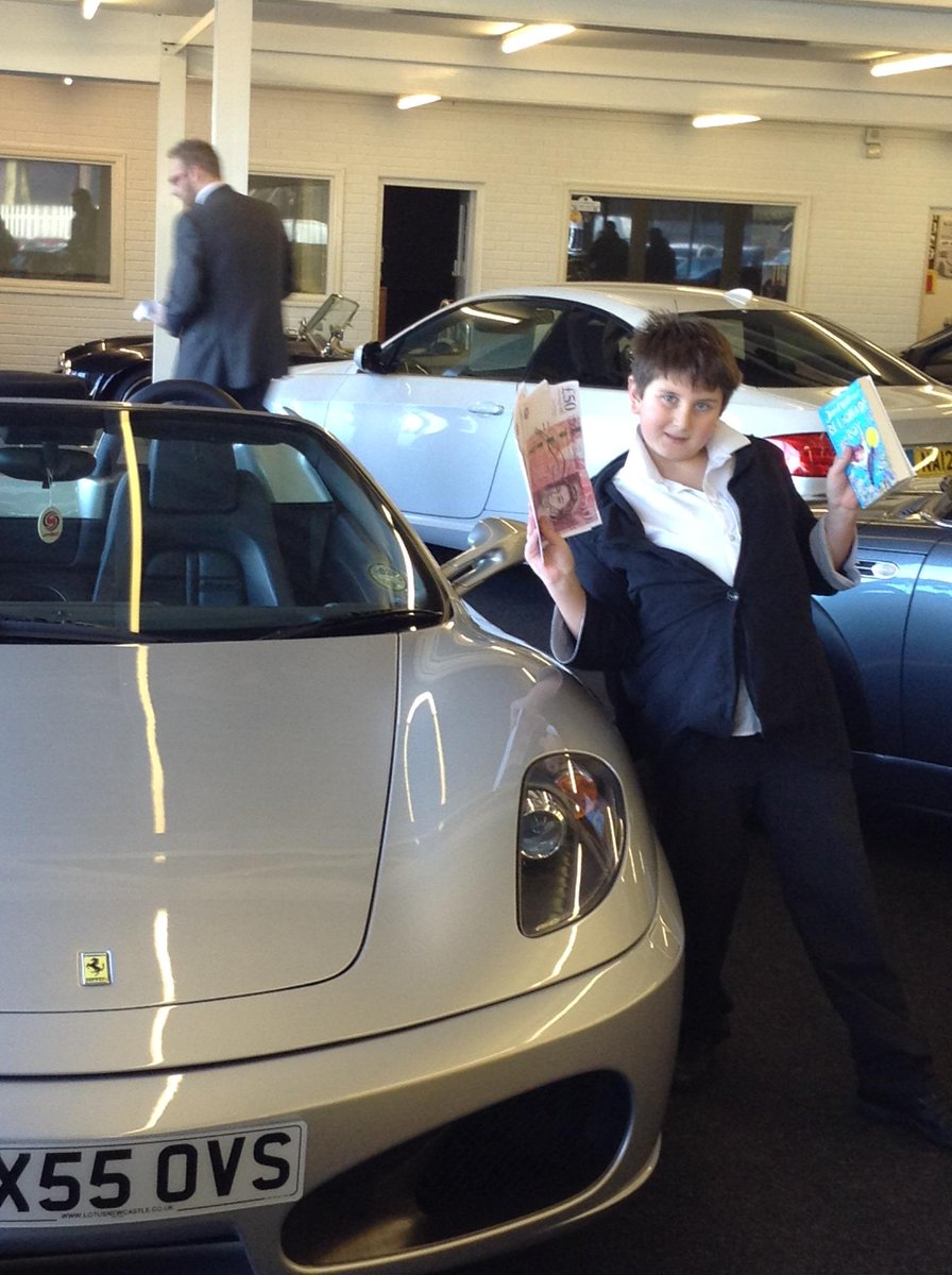 therealailsa's tweet photo. http://t.co/oA0B1FK4hD @JeremyClarkson @davidwalliams checkout billionaire boy and his new car. #getwalliamstowestlane #WalliamsWhirlwind
