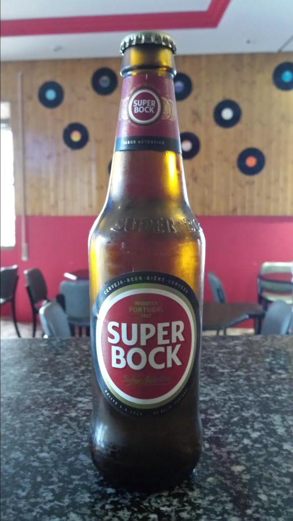 Ya la tenemos aqui!!! Pasate a probarla. Tercio de Super Bock por solo 1'20€. A Melhor Cerveja de Portugal