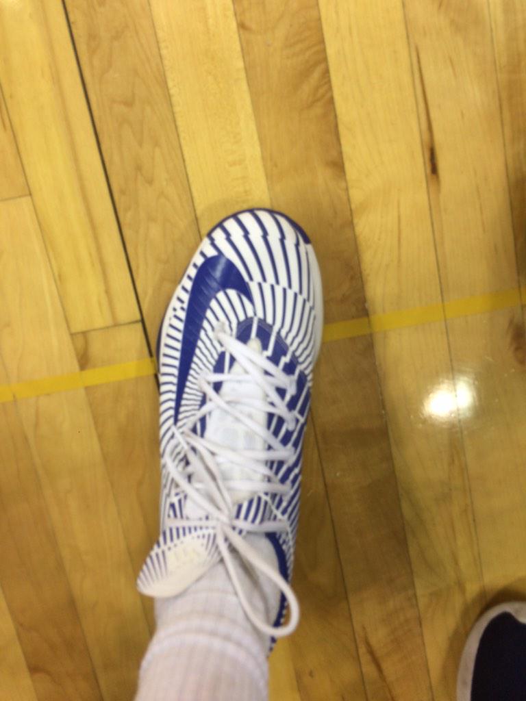 On__The_DL's tweet photo. When you tell Devin Booker you like his shoes and he hands them to you>>> http://t.co/Ht3ivISCVT