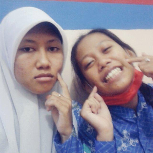 NoviyanaTri's tweet photo. Style foto jaman tk http://t.co/346Ga7dgY0