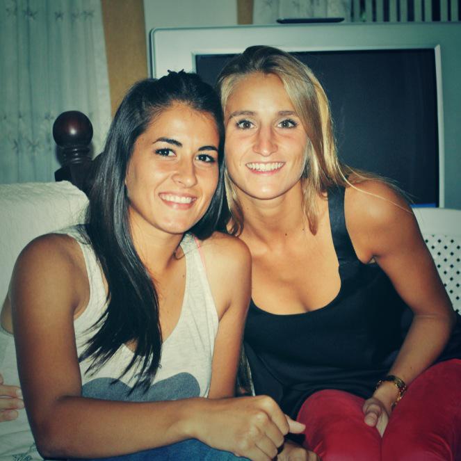 conrad_pia's tweet photo. @amparrm Encontré esta! Ta linda para el videito 👰 http://t.co/RLAOlvjkme