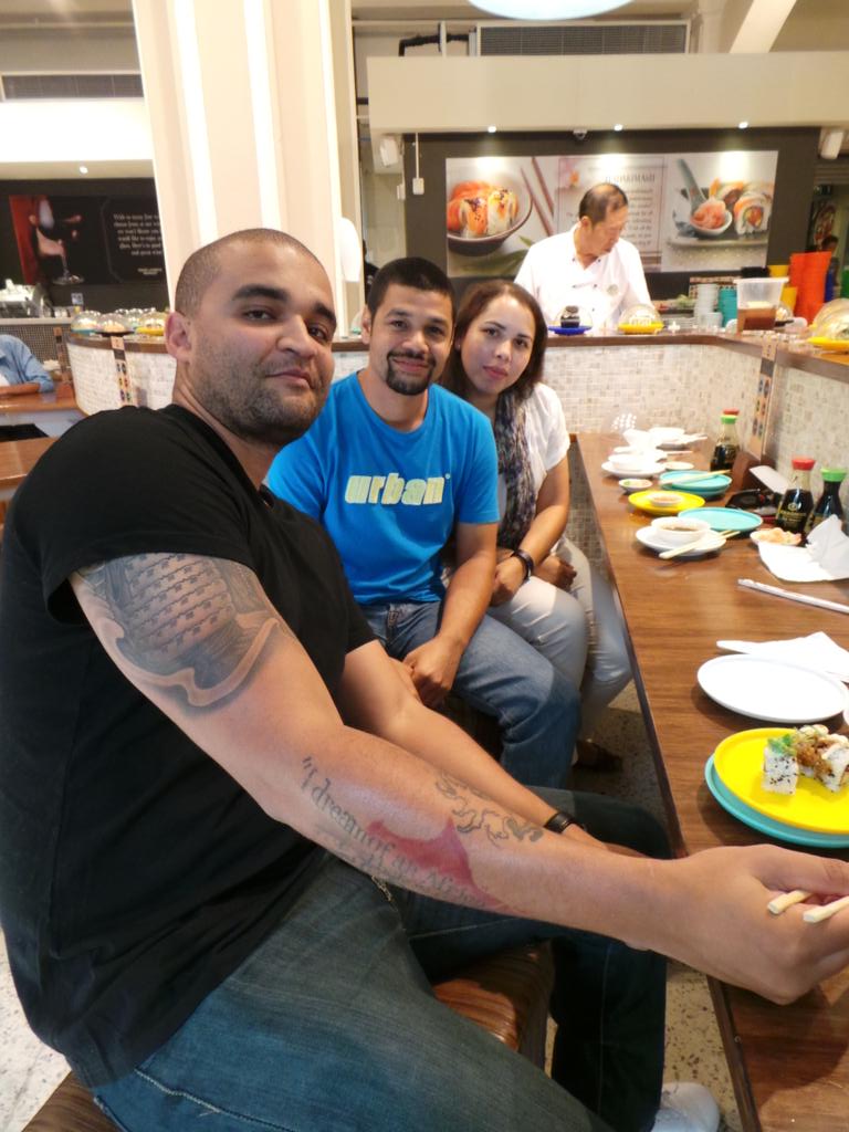 Merentia's tweet photo. .@darrylradcliffe @wabader @ms_sooney@ @Ylanda_Yola @teb0h0 #merentiasadventures at the #htctweetup #capetown http://t.co/twXtBBfTSS