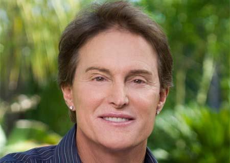 news24tvchannel's tweet photo. Like Daughter, Like ... - http://t.co/JN9HWo8HlM #Bruce_Jenner #Field_Athlete #Kim_Kardashian #Transform http://t.co/H70ywiFgDv