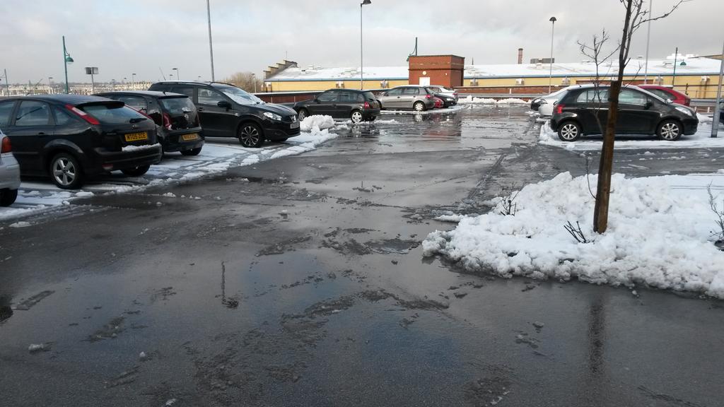 ProscapeLands's tweet image. Snow clearance this morning @ProscapeLands