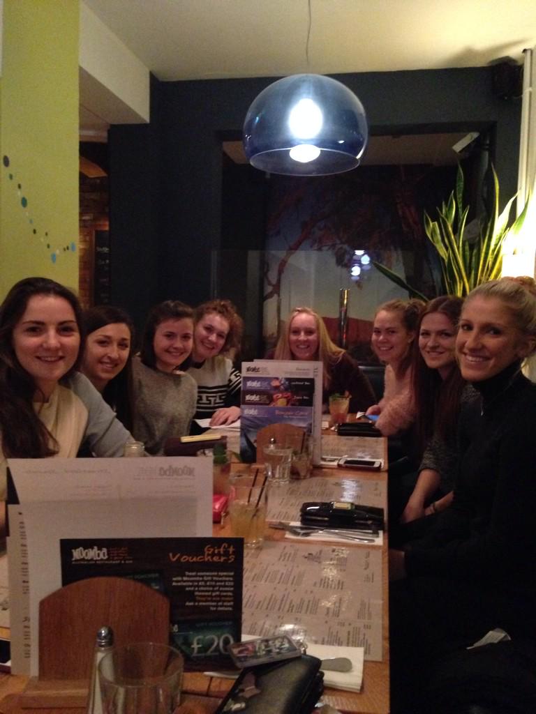 myers8624's tweet photo. Prepping Aussie style before indoor with a team trip to @Moombaloughboro! #gdaysheila #RooBurgers #CrocBalls http://t.co/6CkhbhfRPf
