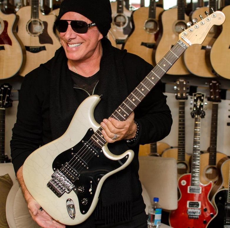 Guitar World tweet media