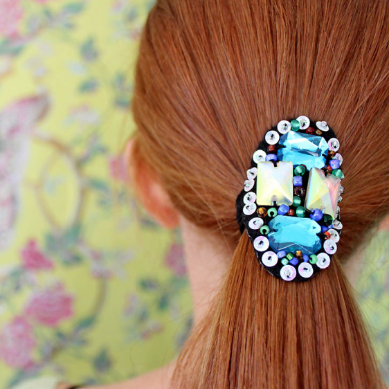guidecentral's tweet photo. From ordinary to glam...this #DIY Jeweled Hair Elastic from @_GinaMichele_ is too perfect! http://t.co/LRFiDn28tV http://t.co/X2jVigOJQ4