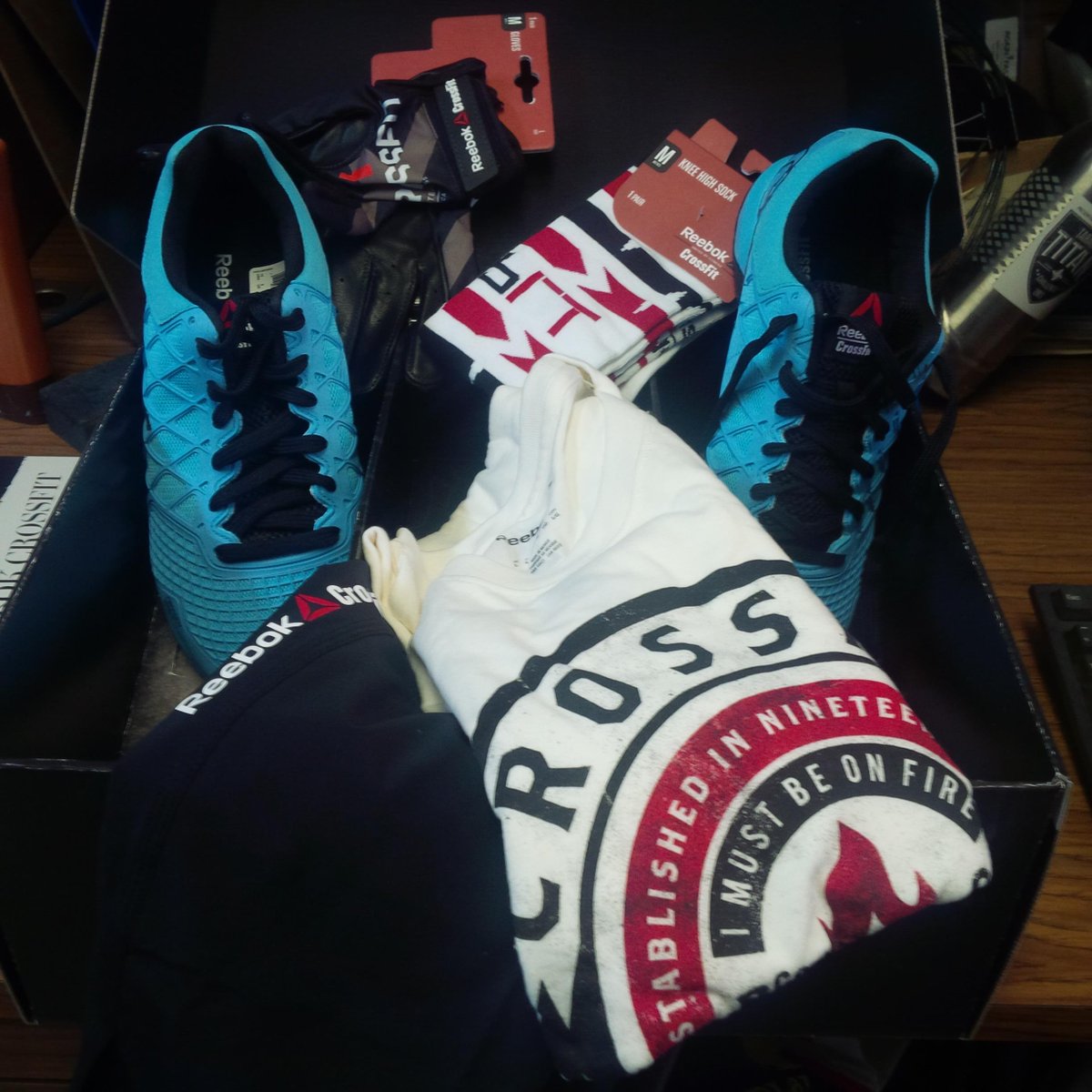 crossfittaranis's tweet photo. Reebok gear is the best. CrossFit gear for the Open @Reebok @ReebokCanada @crossfittaranis #getsome http://t.co/3MKytVooMi