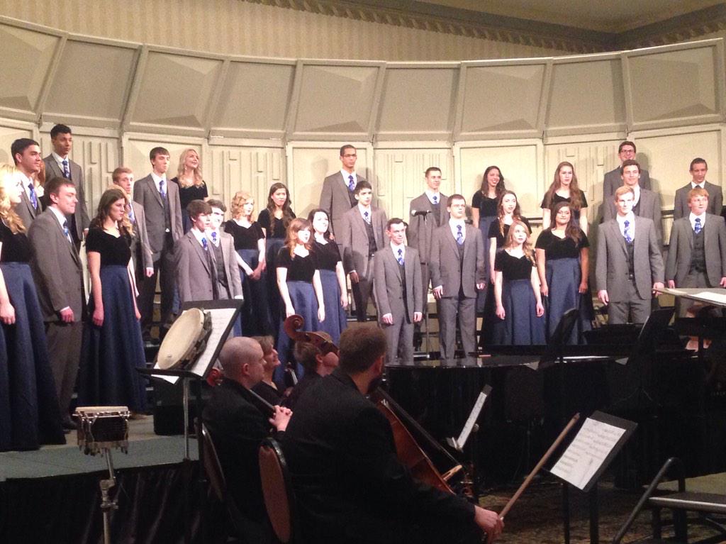 At MMEA to watch <a href="/NKCSchools/">NKC Schools</a> @oakparkhs Oak Street Singers! #nkcstrong #truenorth