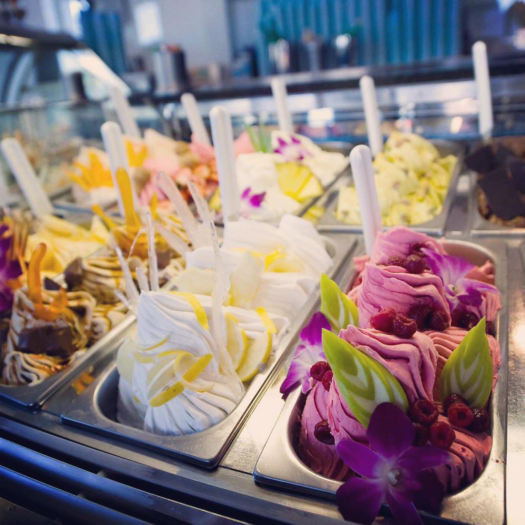 <a href="/SheridanRdMag/">Sheridan Road</a> <a href="/northshorewknd/">North Shore Weekend</a> Buy 2 Pints/Quarts &amp; get 1 Free through Sunday - Super Sunday Special <a href="/Frost_Chicago/">FrostChicagoland</a>