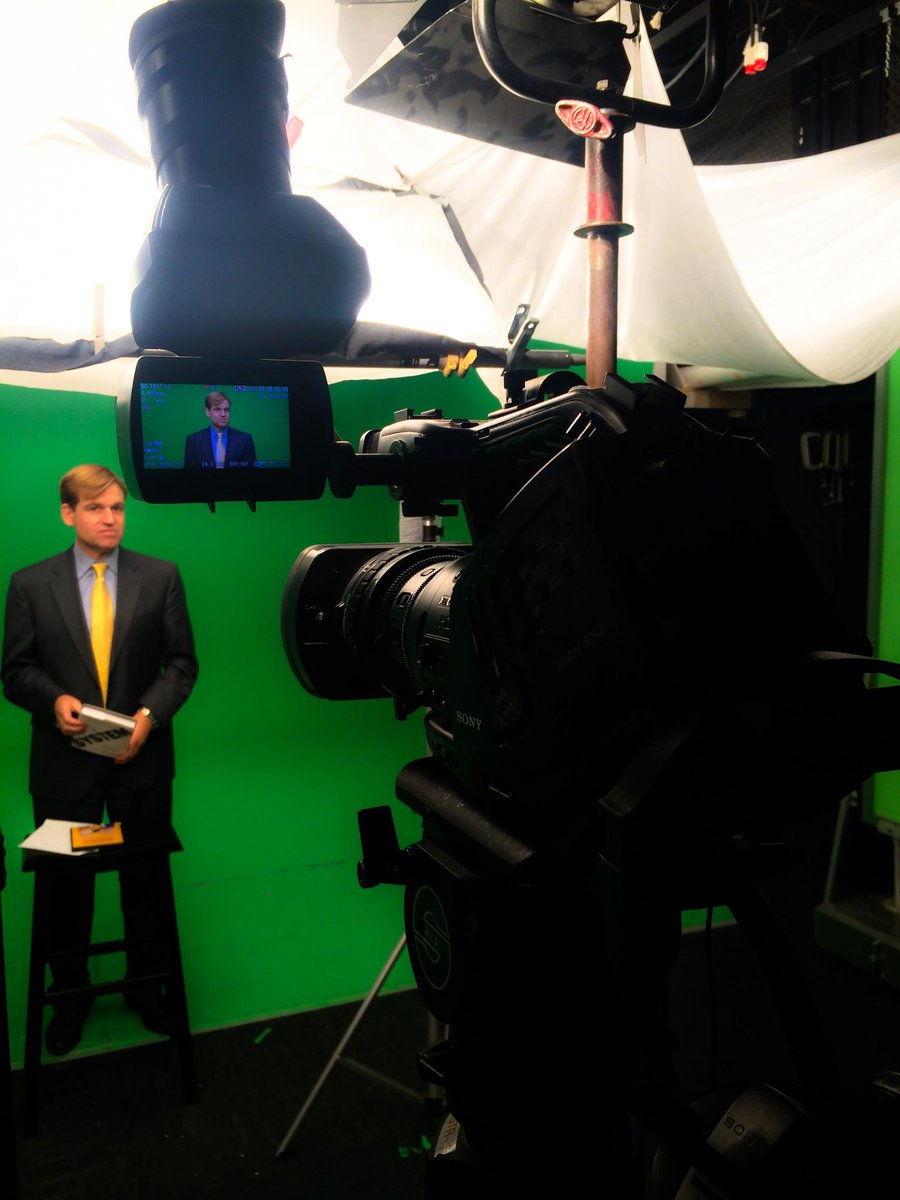 EllenbogenMedia's tweet photo. On set with @JFisherLawyer #greenscreen #HDvideoproduction #ellenbogencreativemedia @seven21media http://t.co/KDaUg1qpsQ