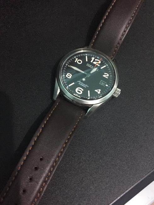 B8nKnR3CAAAZHJZ.jpg:large