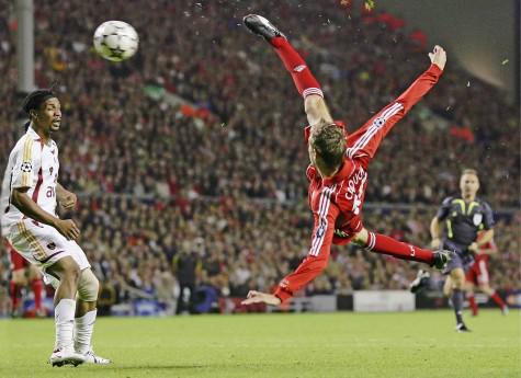 Happy 34th birthday to former Liverpool striker Peter Crouch! 