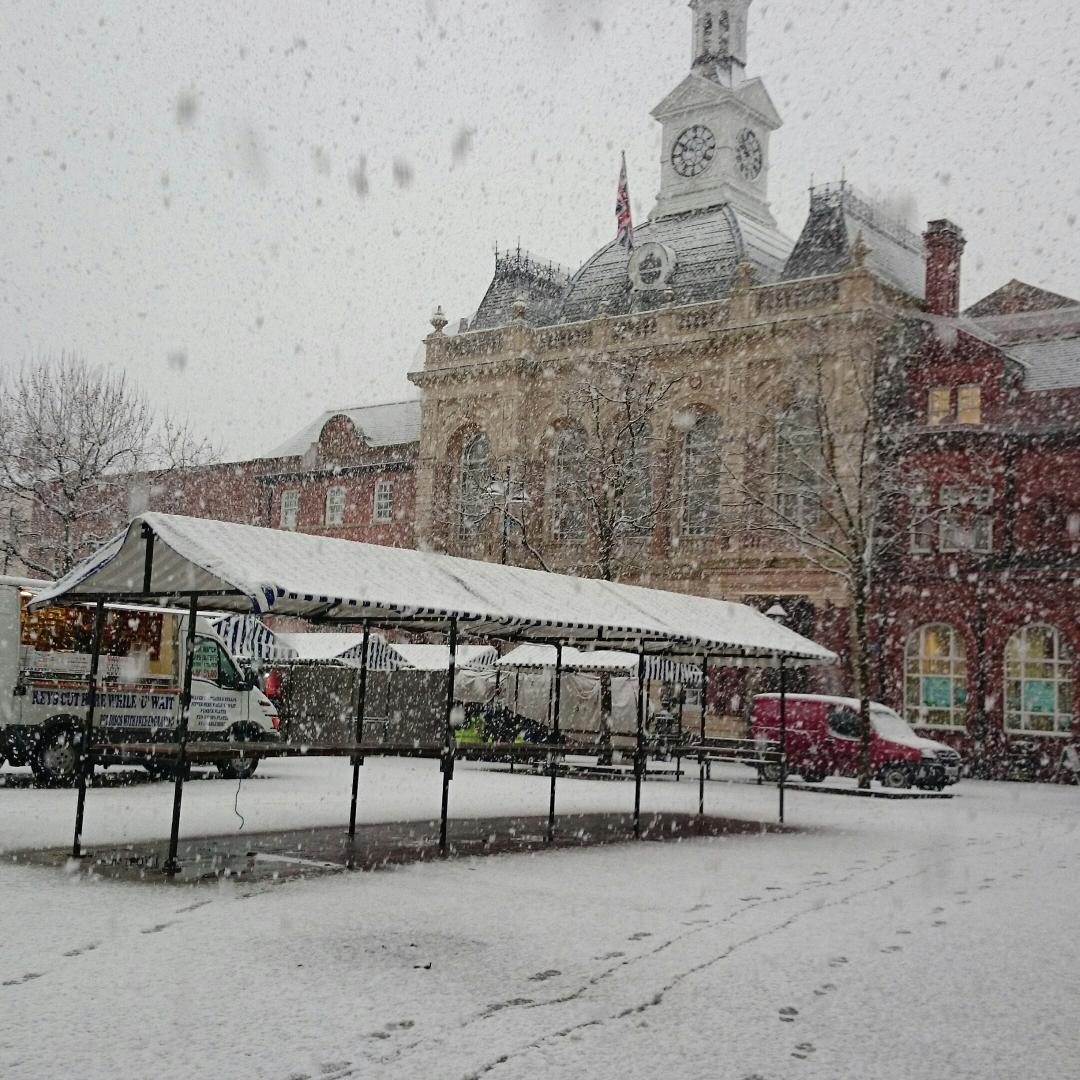 SallyOutram's tweet image. Thursday Market Day #Retford #snowedoff