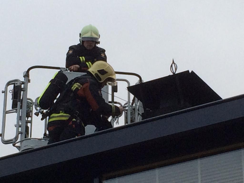 Gebouwbrand Lageweg 2 betrof een schoorsteenbrand Brand geblust m.b.v. ramoneur.