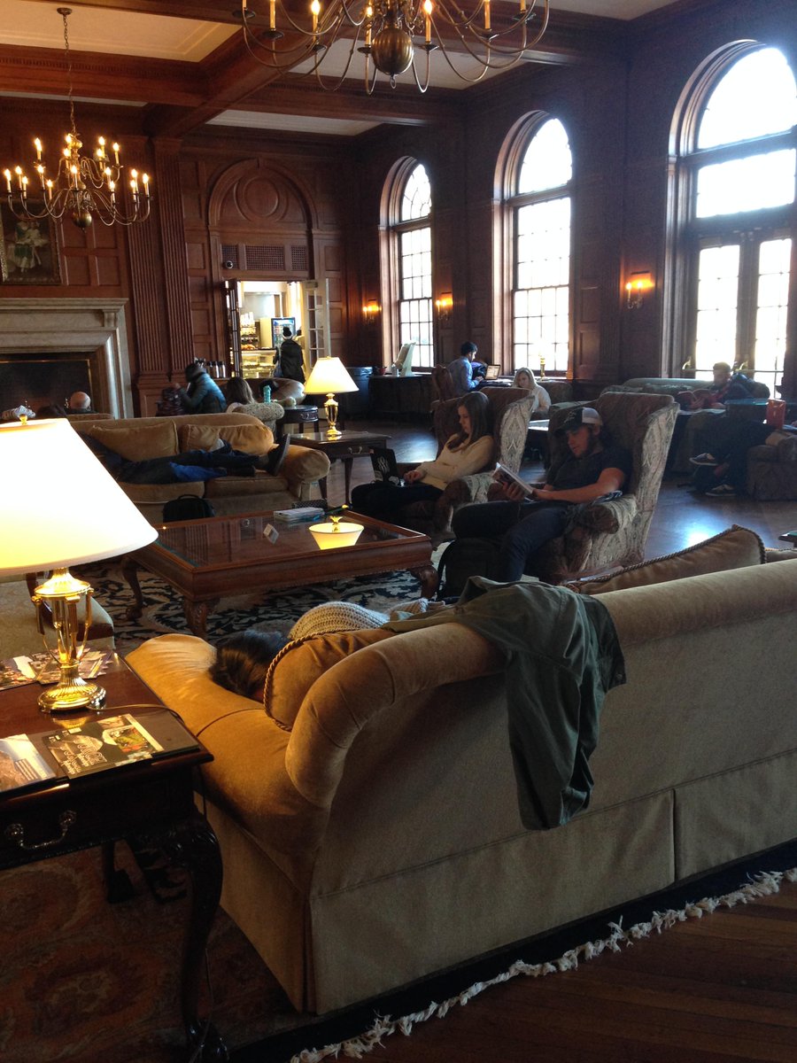 UNCAdmissions's tweet photo. What does a first-year Tar Heel do everyday? Read to find out on today's #TarHeelBlog http://t.co/cOYBwq2h9G http://t.co/Vrgjhd8QoA