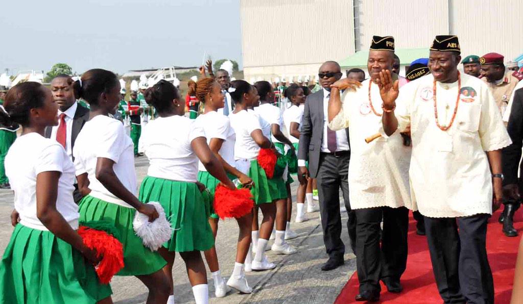 View image on Twitter