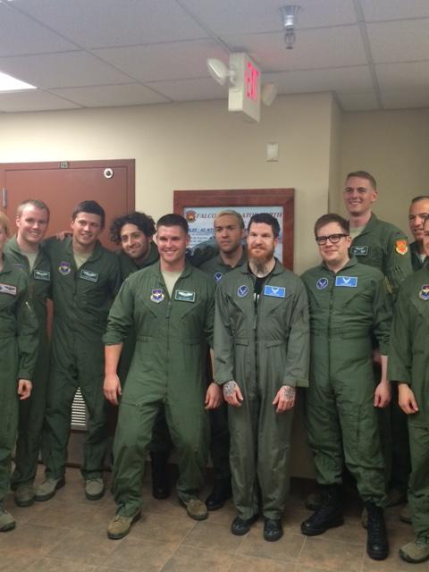FallOutBoyInfo's tweet photo. Psst, Fall Out Boy's teaming up with @LukeAFB for #VH1Blitz tonight. Gonna be real awesome! http://t.co/hxqOuYtlad