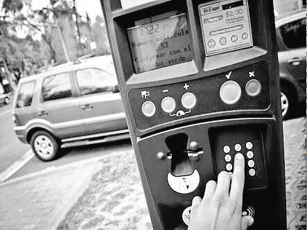 LaRomaDF's tweet photo. Mañana cerramos nuestra encuesta de a 2 años de #parquímetros! Aquí x si aún no la responden! 👉http://t.co/dMEWyydh1U http://t.co/vM9KWM9mIy