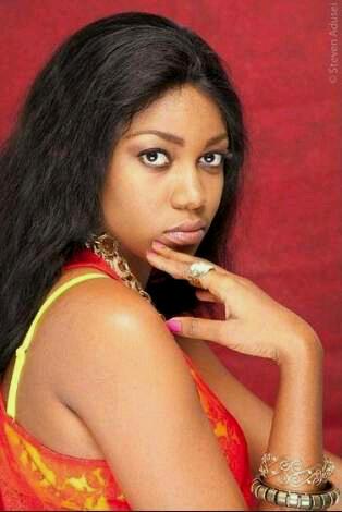 khoreine tweet picture