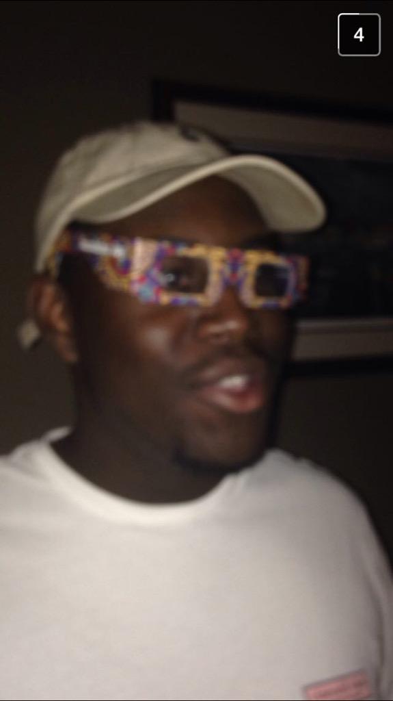 dylanstorm_'s tweet photo. When your mom tells you it's okay to be yourself http://t.co/B2eL5kYyg7